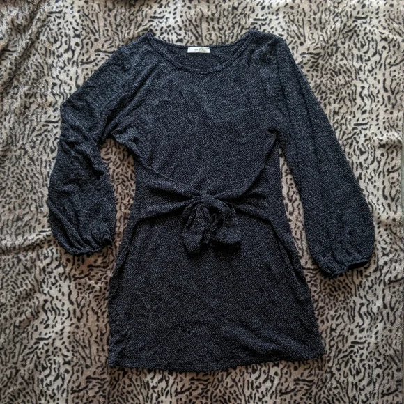 Tie front mini Dress - Picture 3 of 7